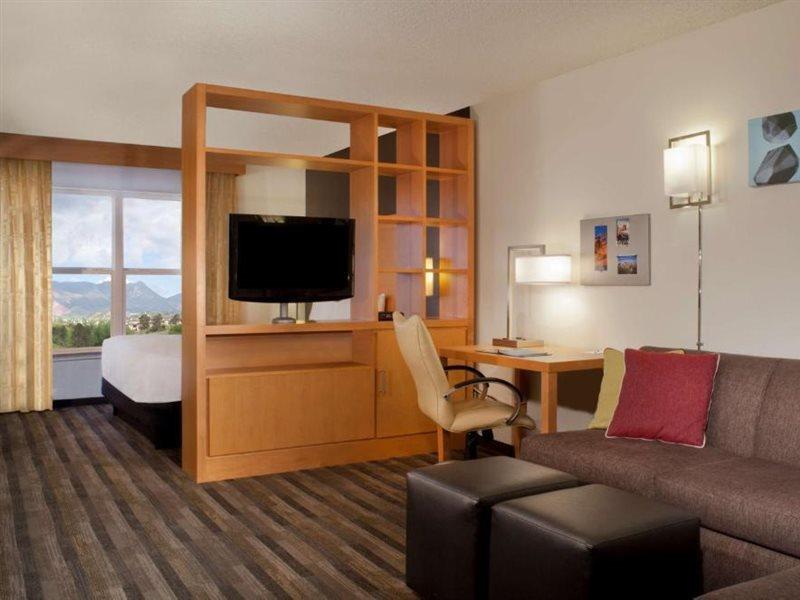 Hyatt House - University Village Колорадо Спрингс Екстериор снимка