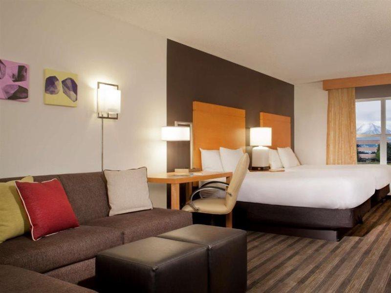 Hyatt House - University Village Колорадо Спрингс Екстериор снимка