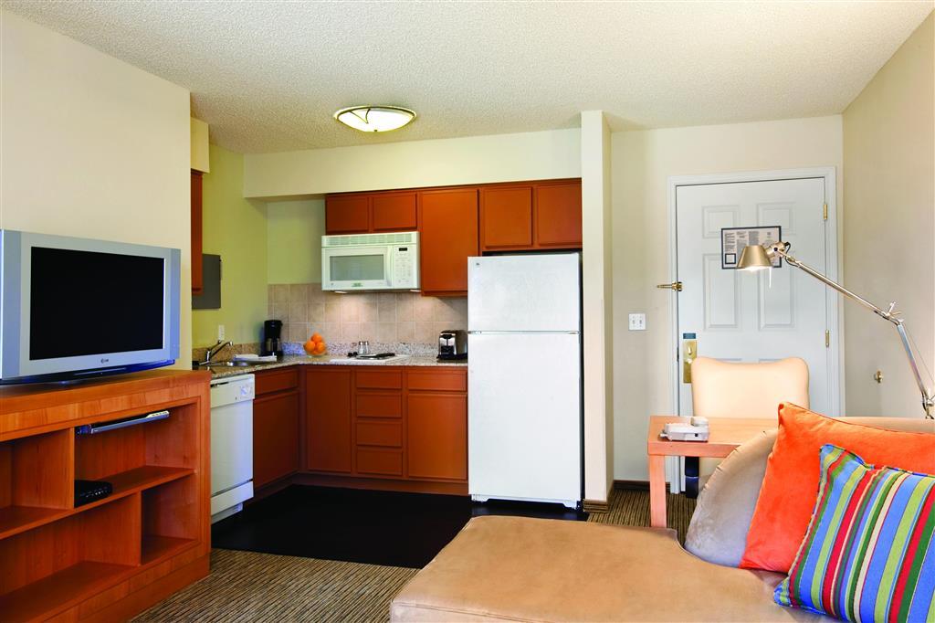 Hyatt House - University Village Колорадо Спрингс Стая снимка