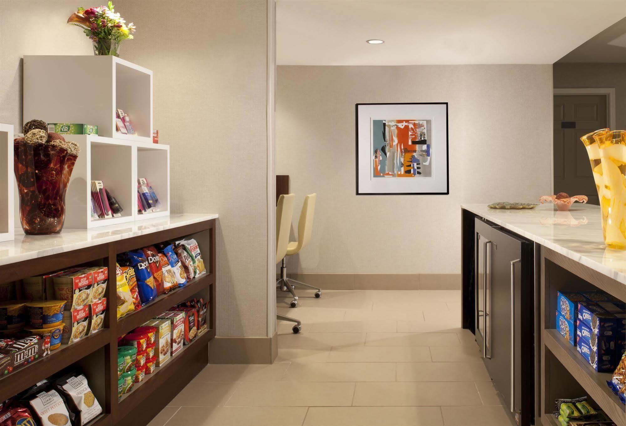 Hyatt House - University Village Колорадо Спрингс Екстериор снимка